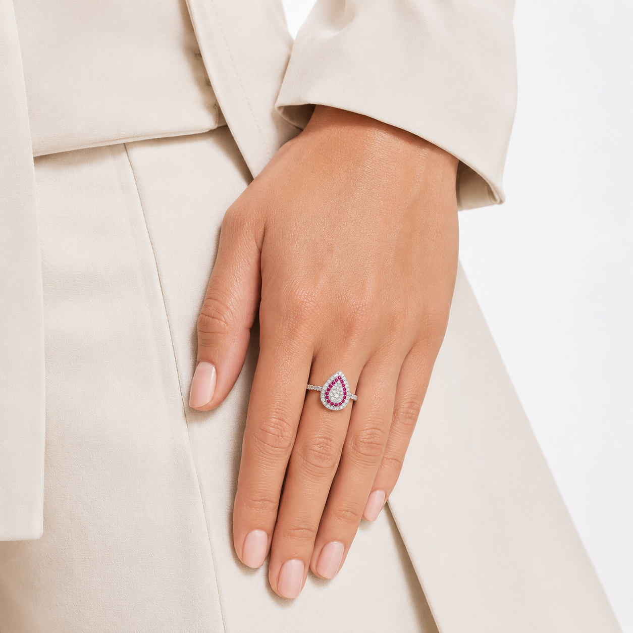 Anillo Gota Zirconia Fiusha