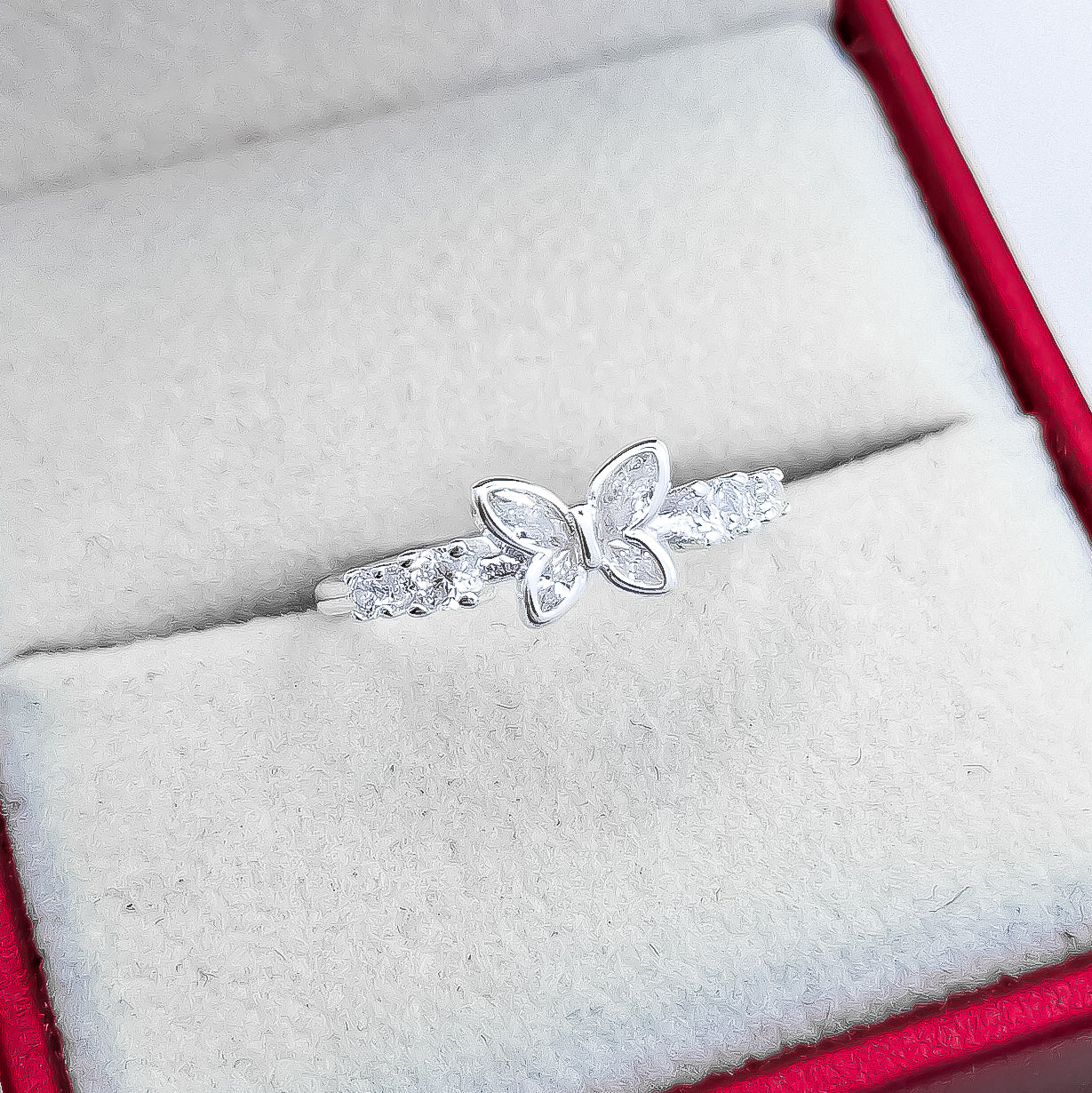 Anillo Mariposita Blanca