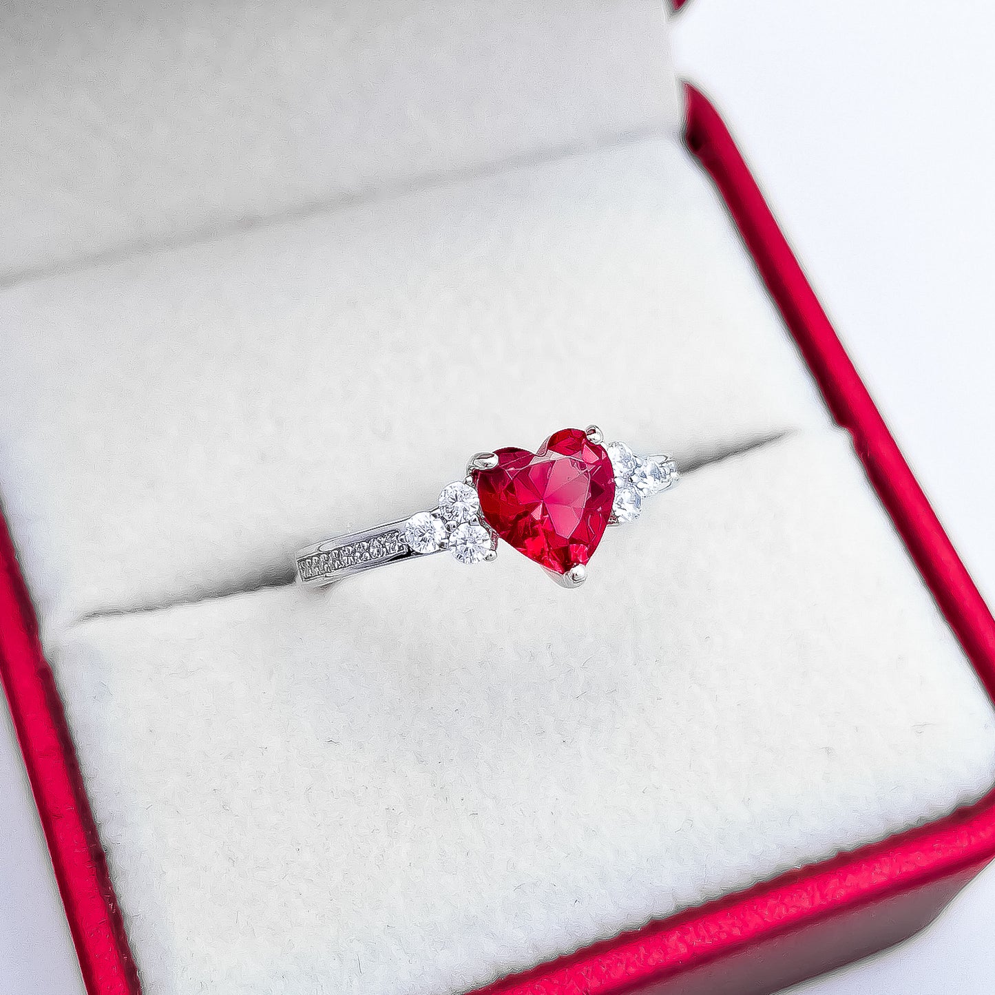 Anillo Corazon Rojo