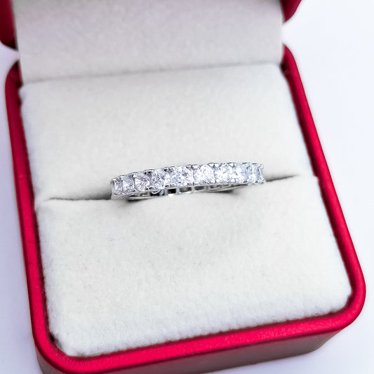 Anillo Zirconias