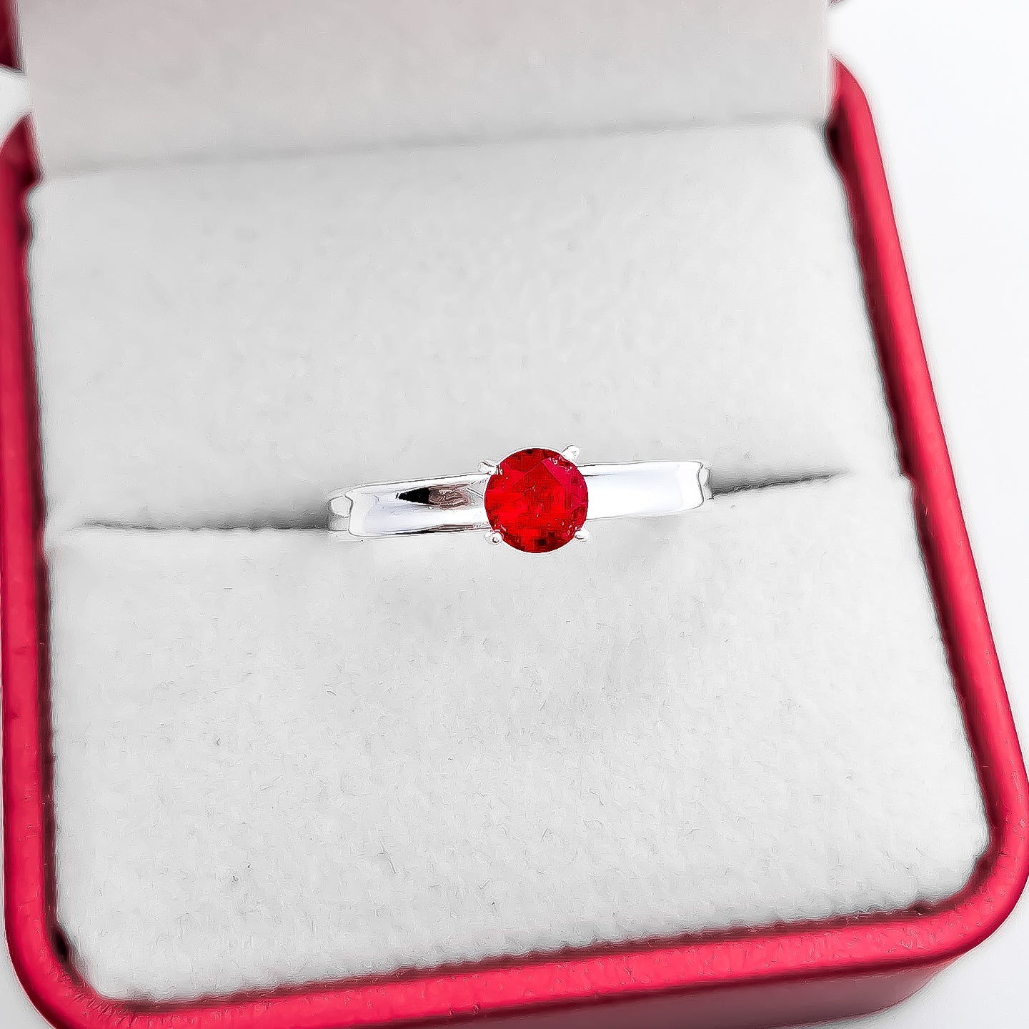 Anillo Zirconia Roja