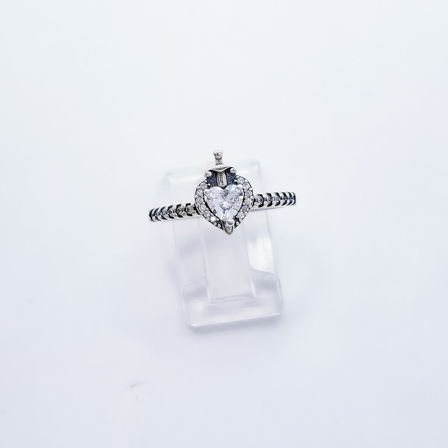 Anillo Corazon Espada Blanco