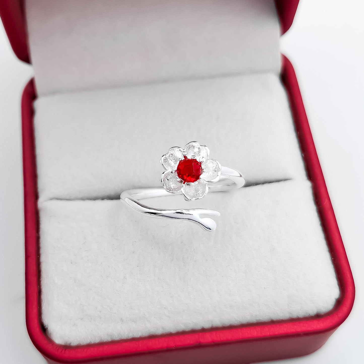 Anillo Flor Zirconia Roja