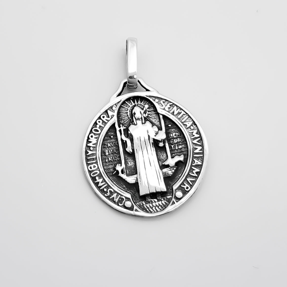 Dije Medalla Cristo Pavonado