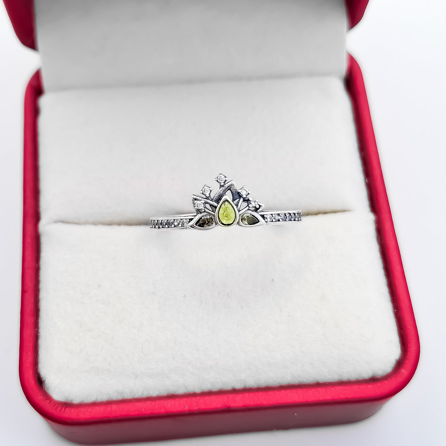 Anillo Tiana