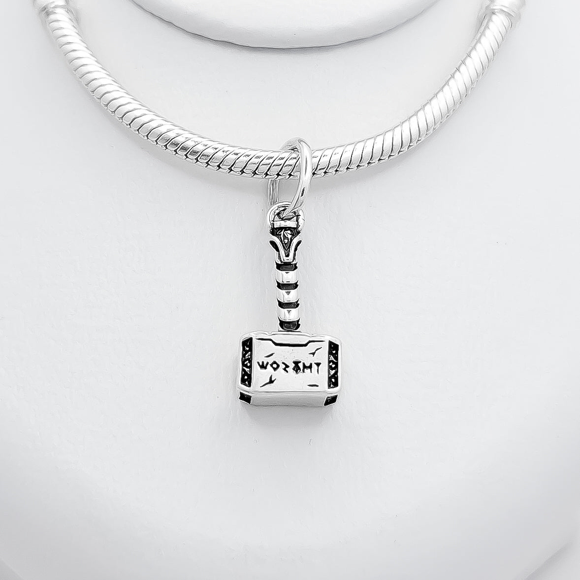 Charm Martillo Thor