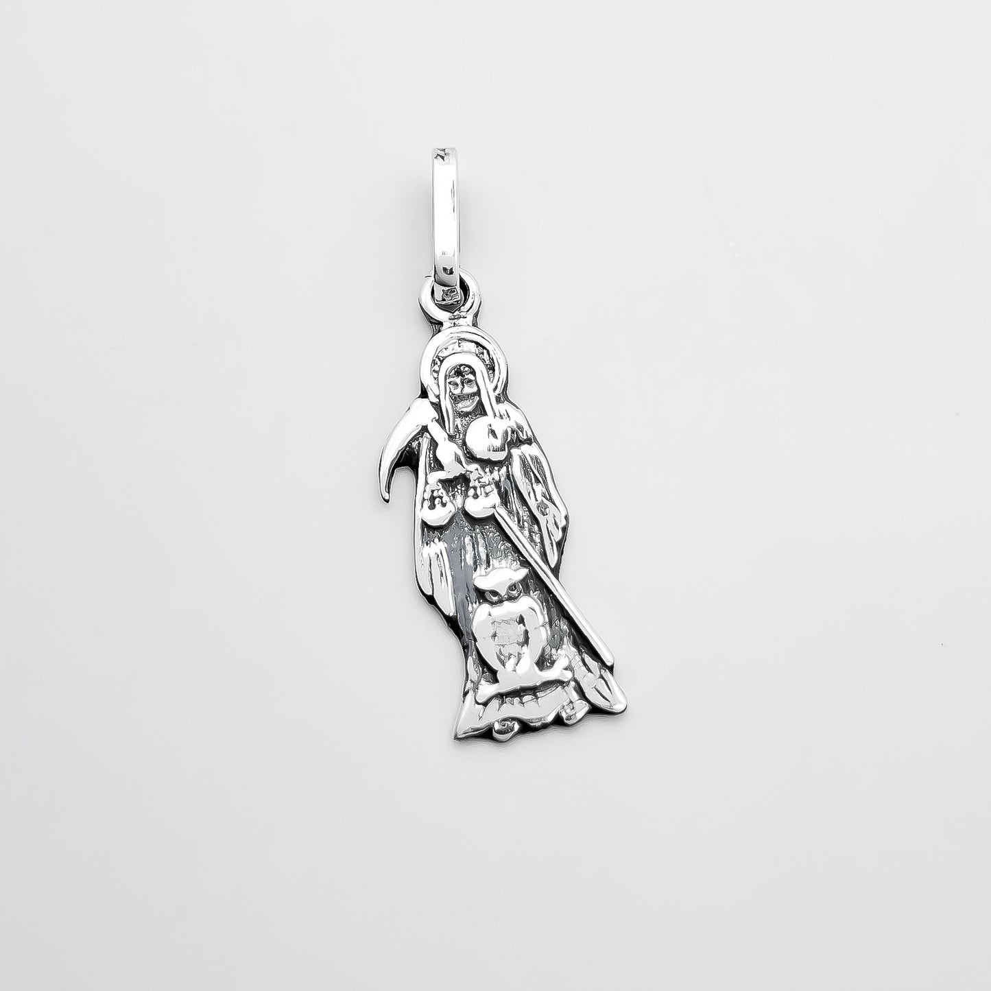 Dije Santa Muerte Pavonado