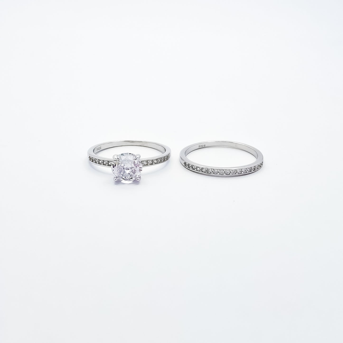Anillo Alianza Zirconias Blanca