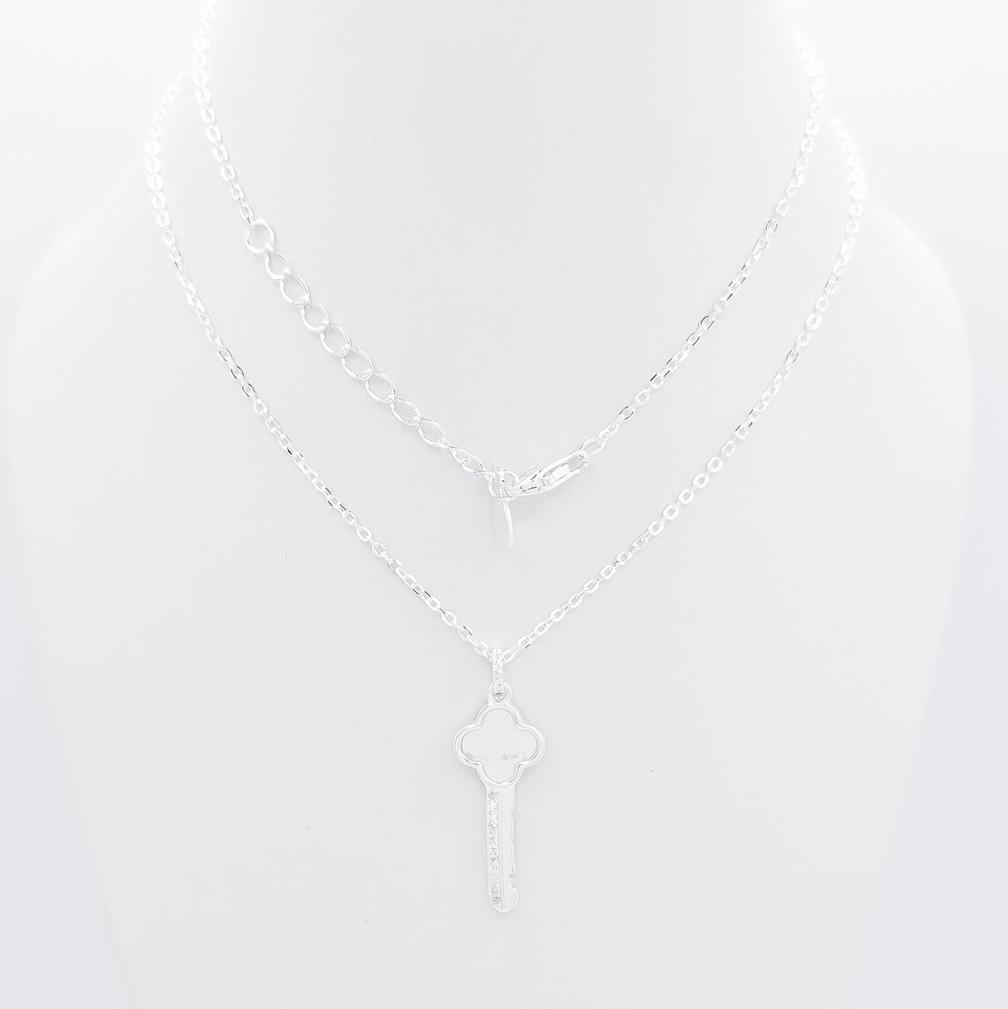 Collar Llave Van Blanco