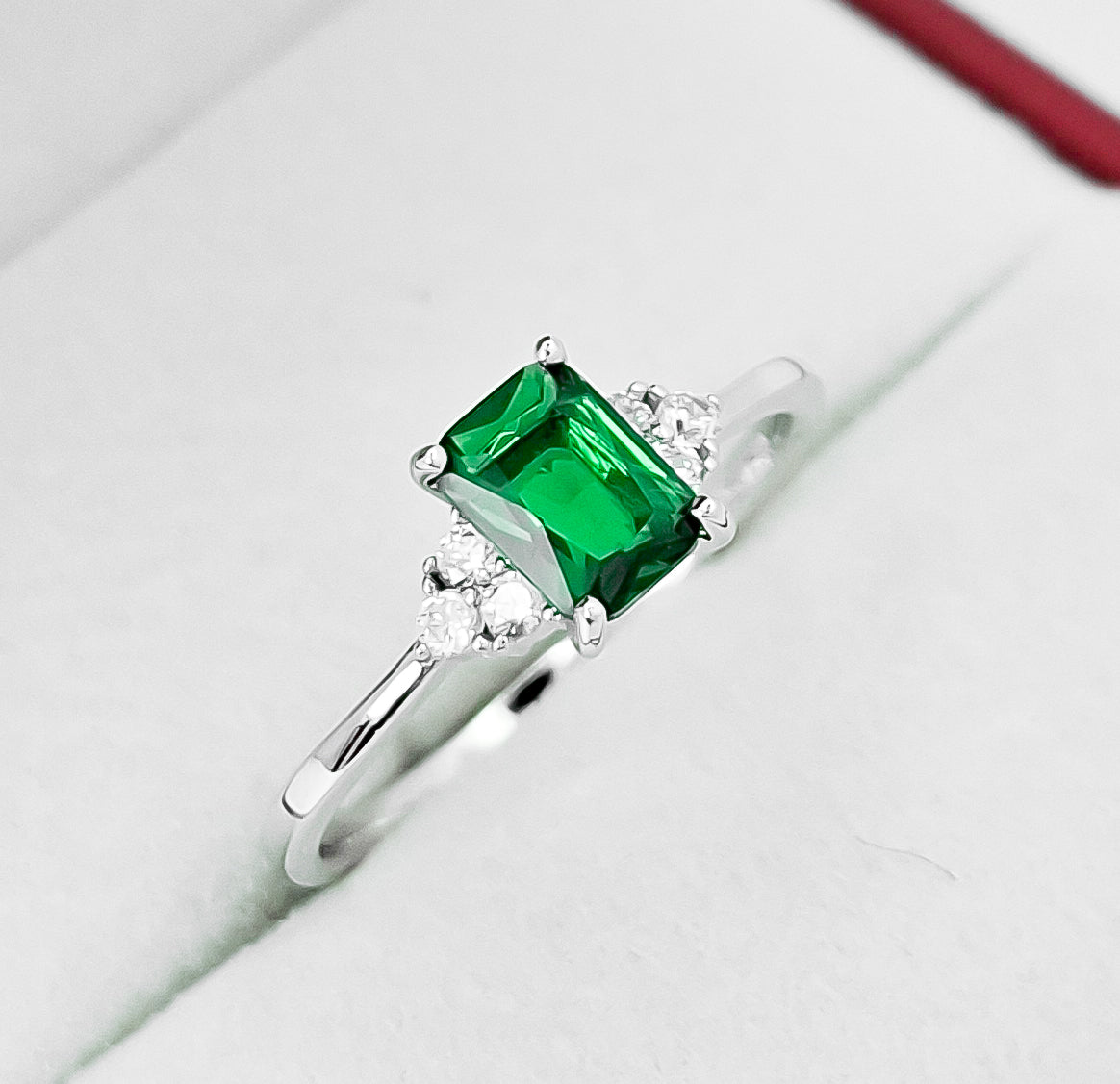 Anillo Verde Zirconia