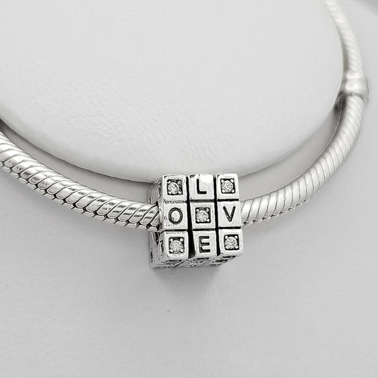 Charm Rubik Zirconia Letra