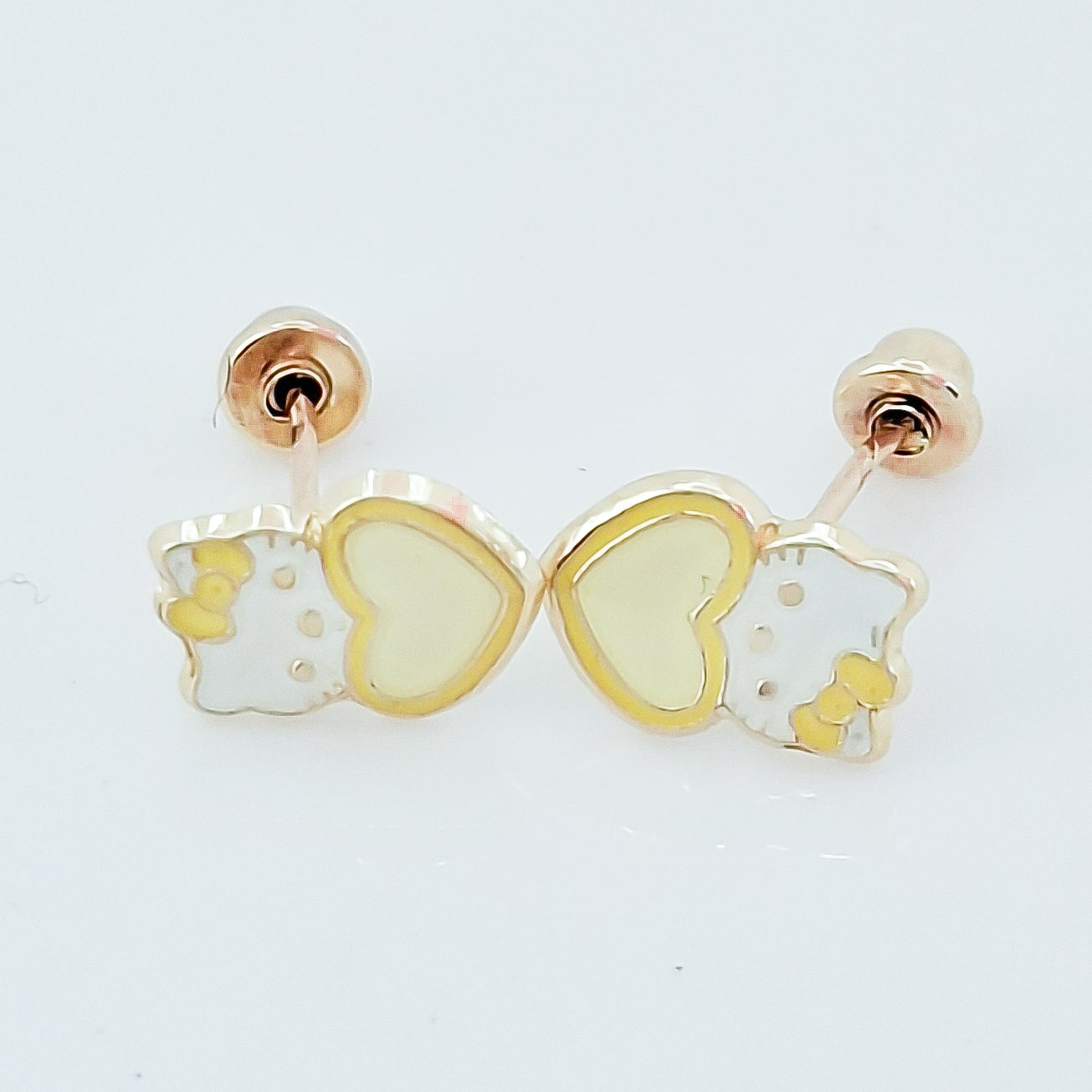 Broquel Kitty Corazon