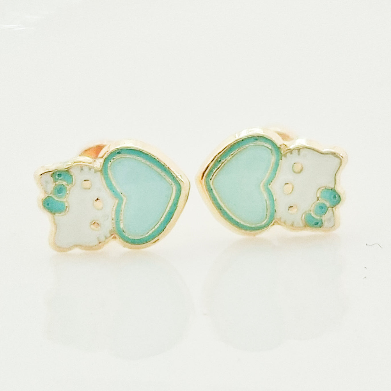 Broquel Kitty Corazon