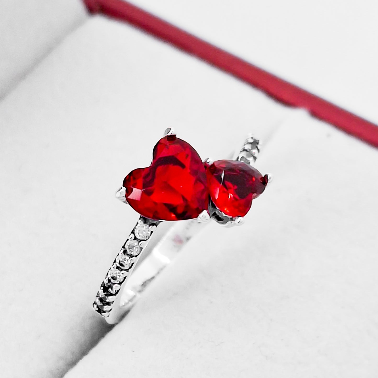 Anillo Corazones Rojo