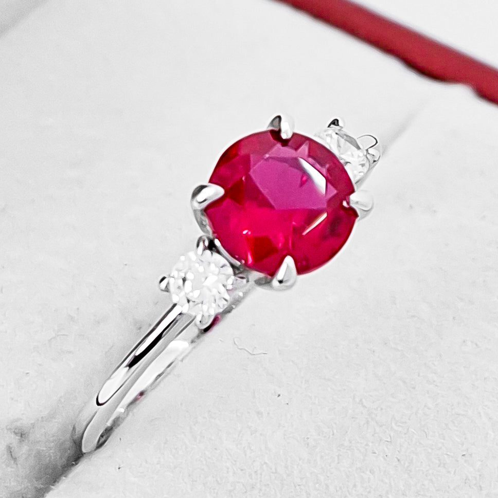Anillo Zirconia Roja