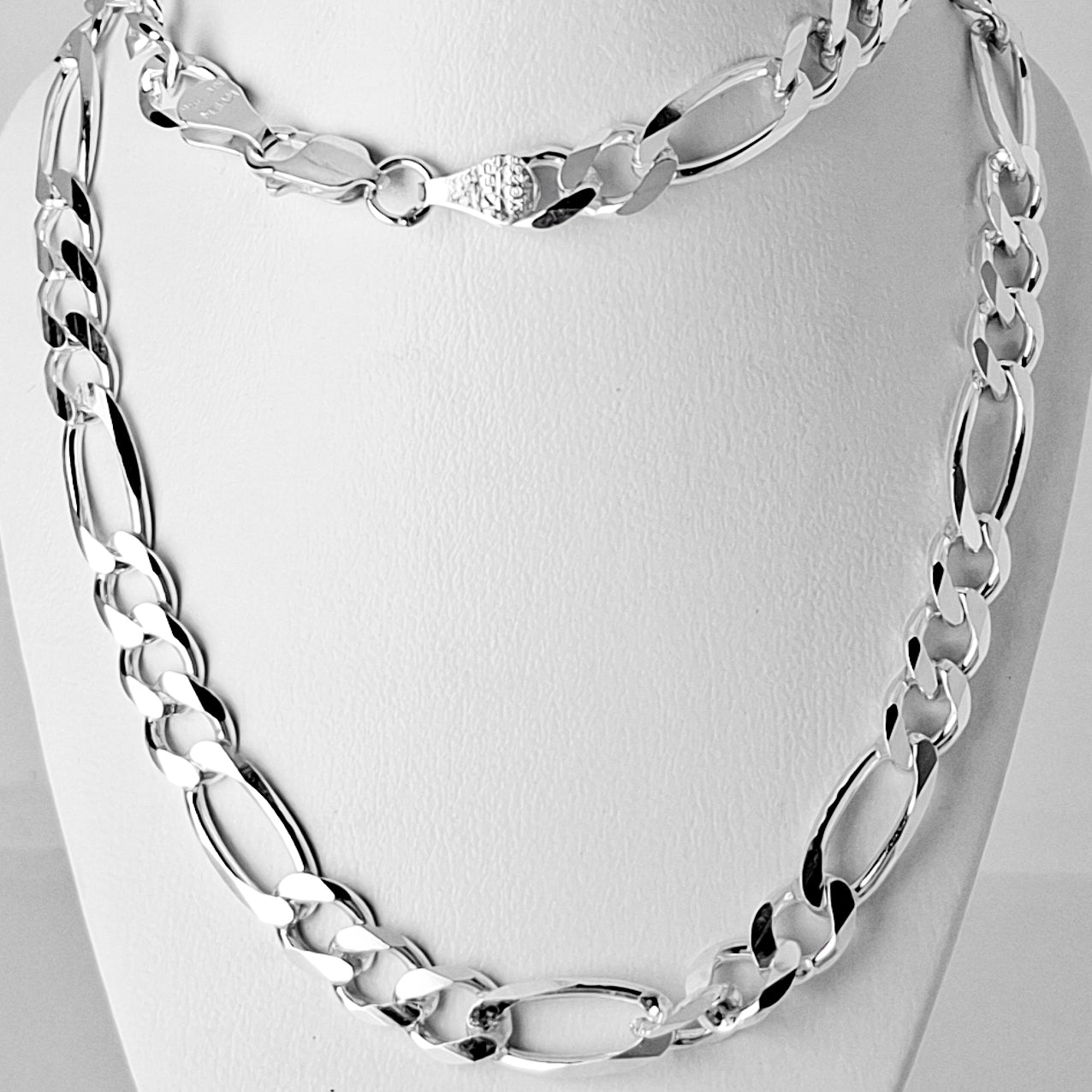 Cadena Figaro Lisa 7mm