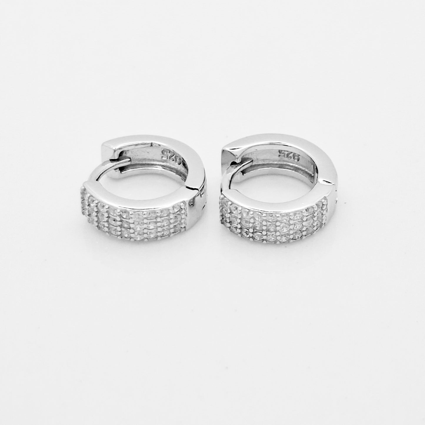 Hugguie Tres Zirconias