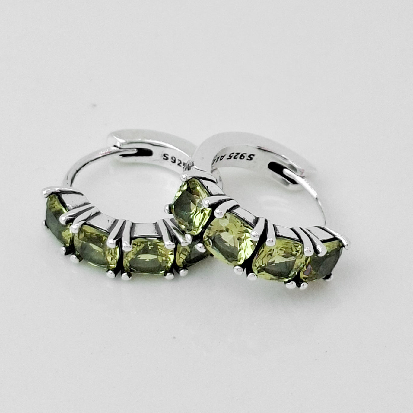 Hugguie Zirconia Verde