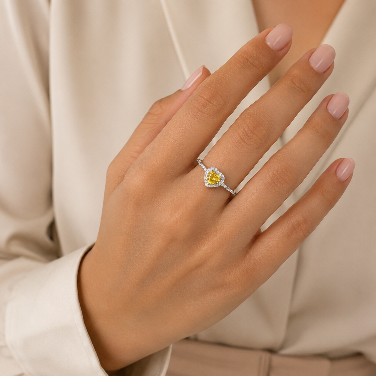 Anillo Zirconia Corazon Amarilla Plata Ley 925