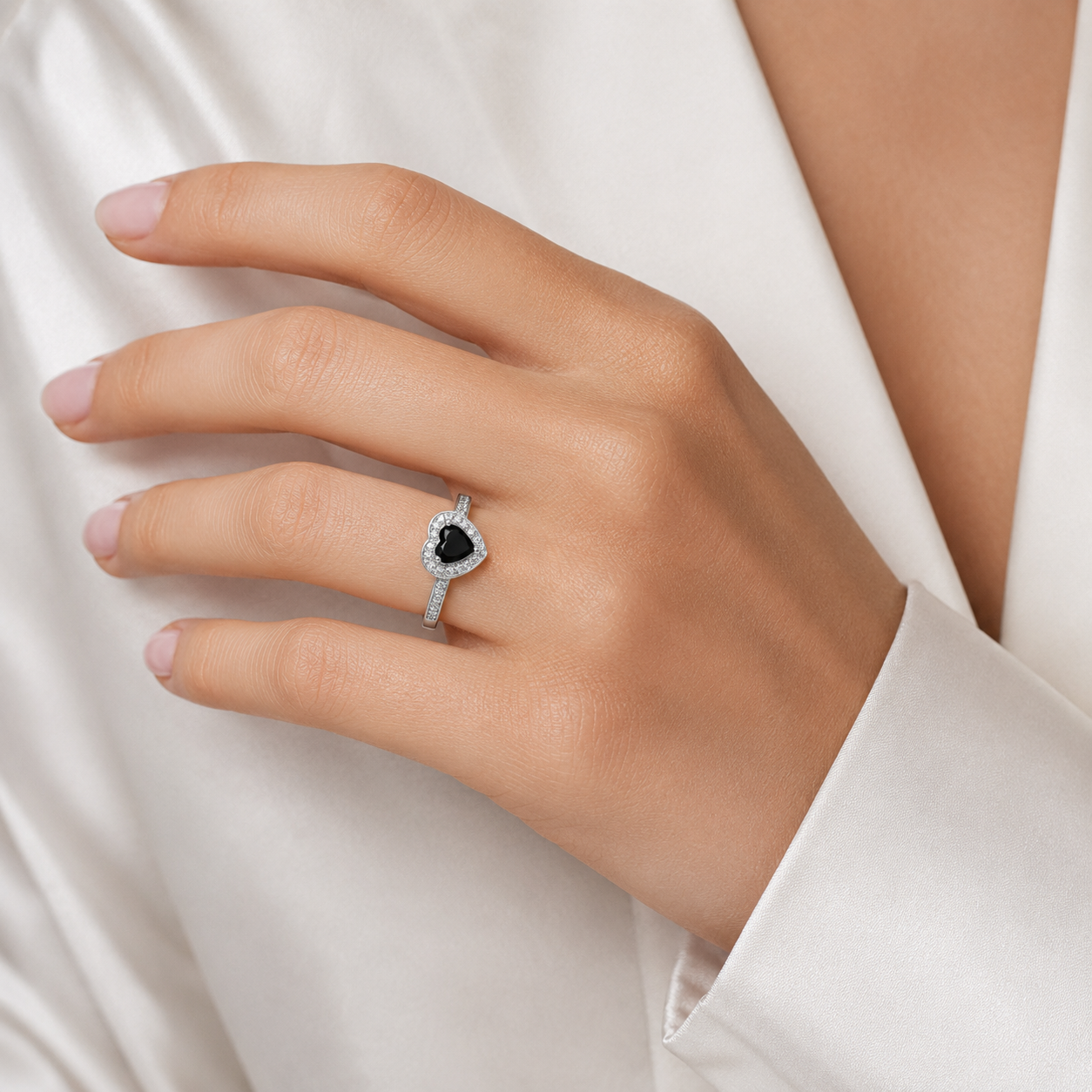 Anillo Corazon Negro Plata Ley 925