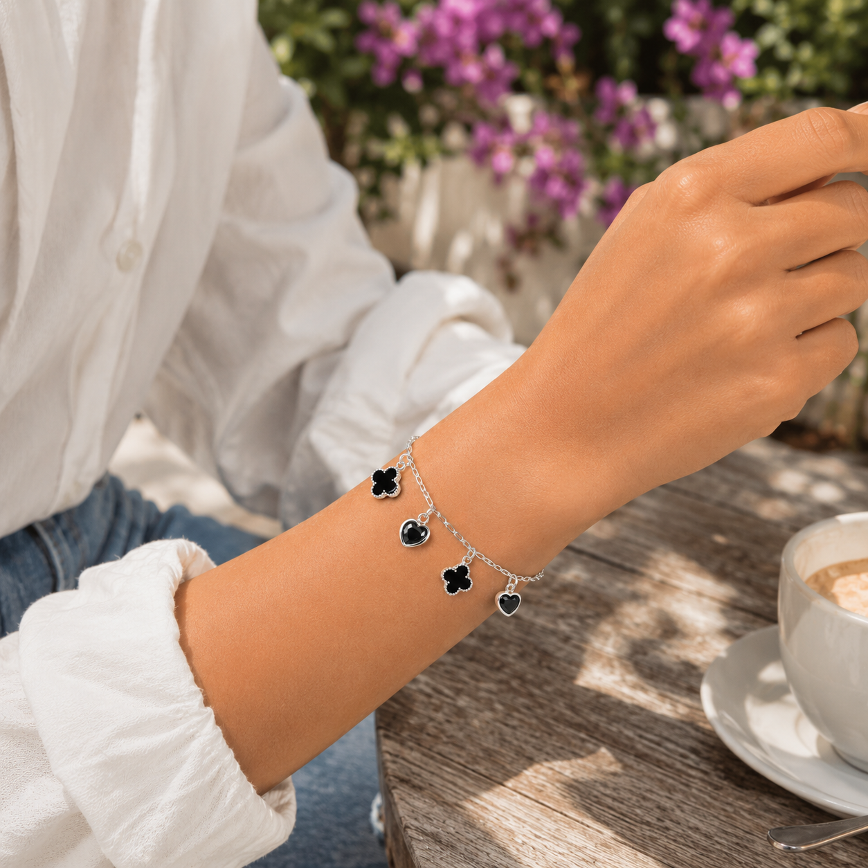 Pulsera Van Negra
