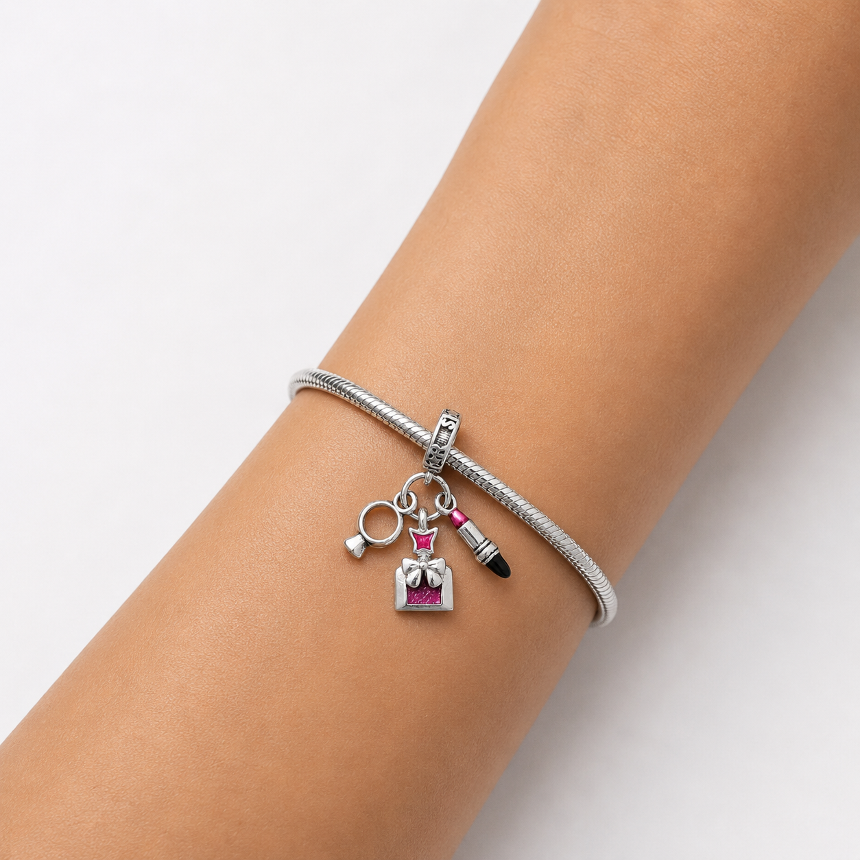 Charm Labial