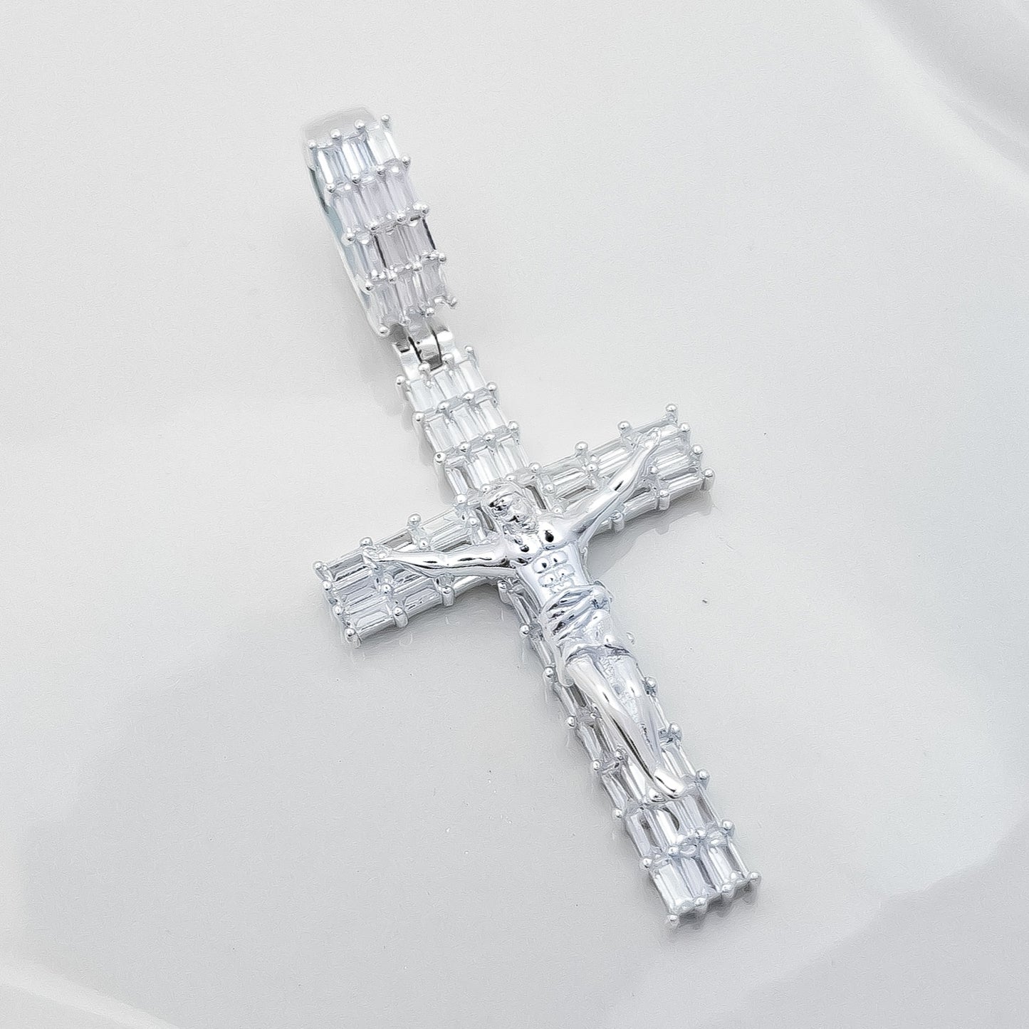 Dije Cruz Cristo Zirconia