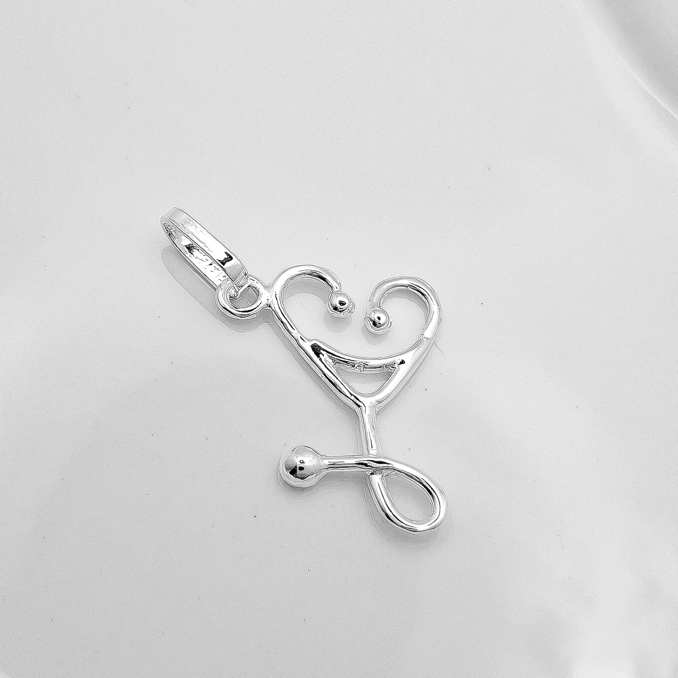 Dije Estetoscopio Corazon
