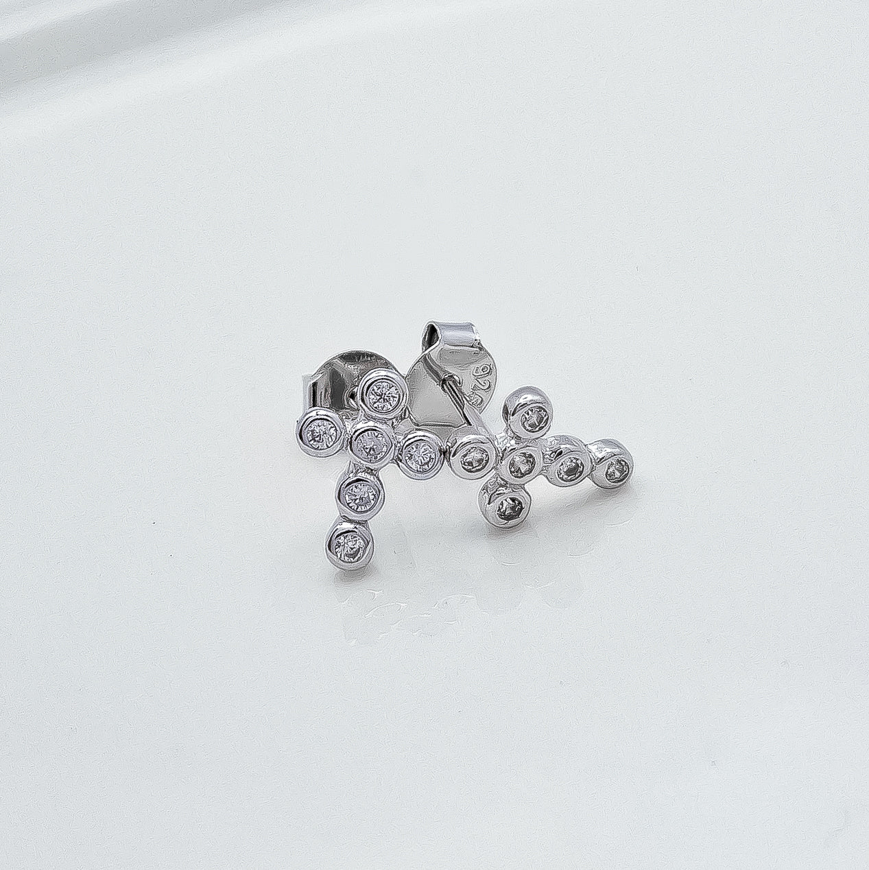 Arete Cruz Zirconia