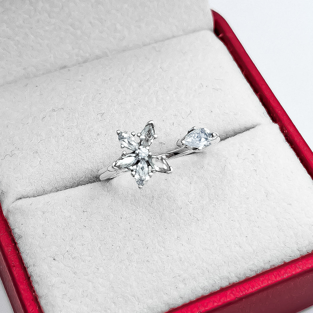 Anillo Flor Zirconia