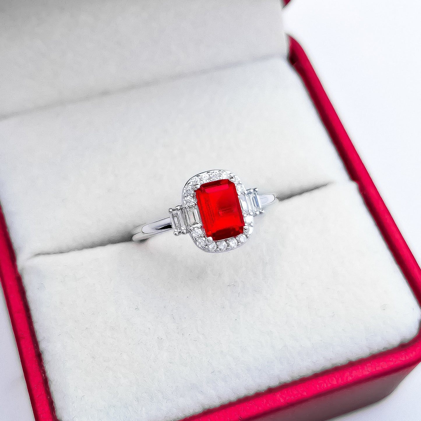 Anillo Zirconia Roja