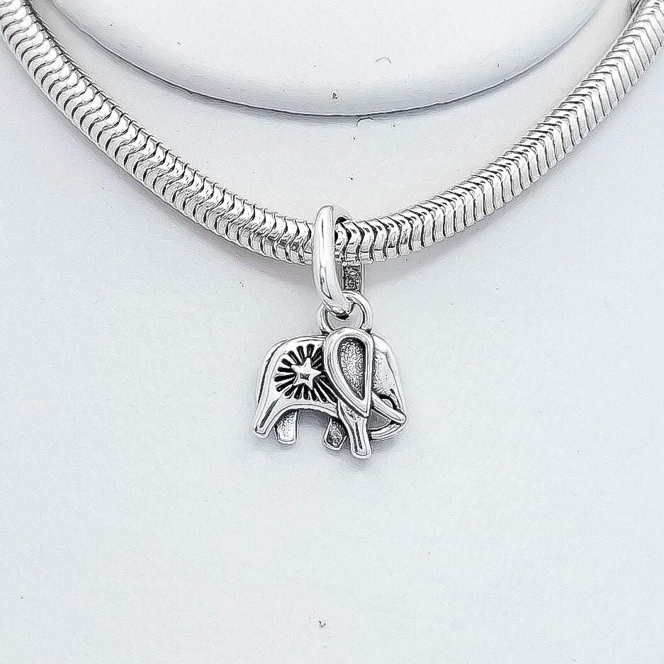 Charm Elefante