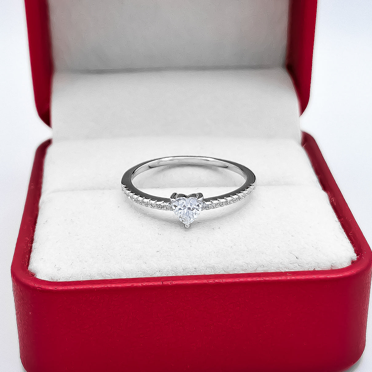 Anillo Corazoncito Zirconia