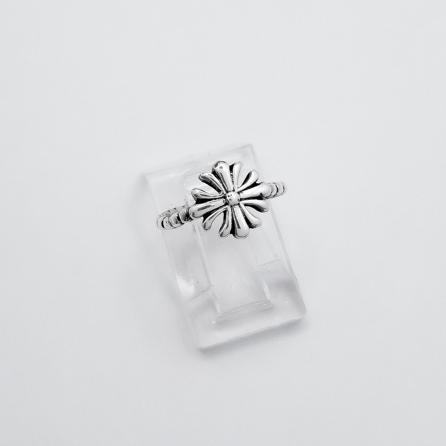 Anillo Medio Dedo Flor Oxi