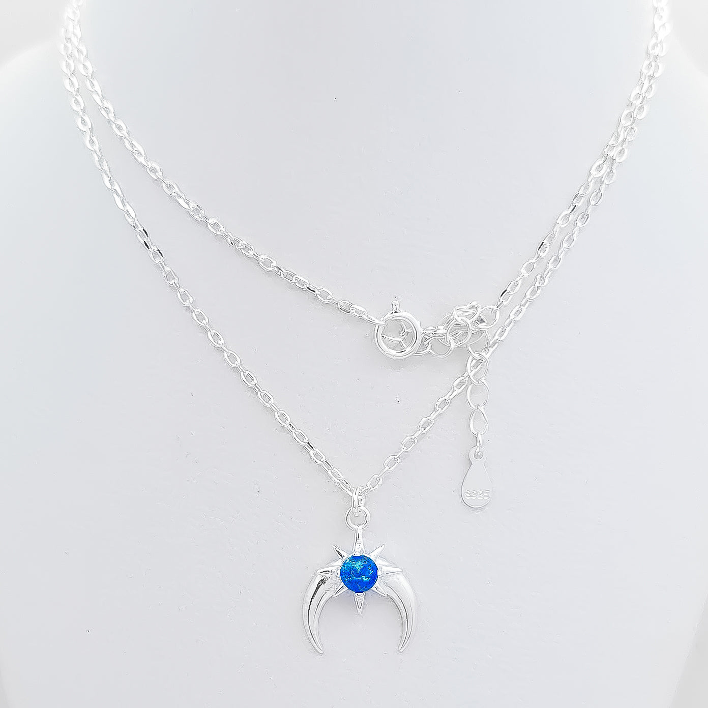 Collar Media Luna Opalo Azul