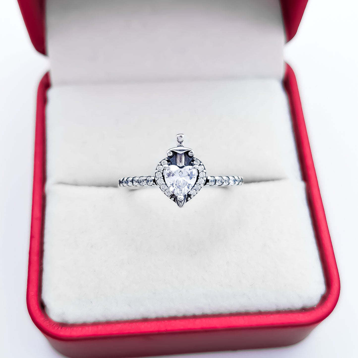 Anillo Espada Corazon Blanco