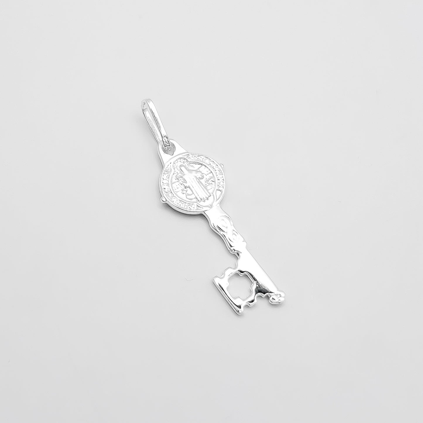 Dije Llave San Benito