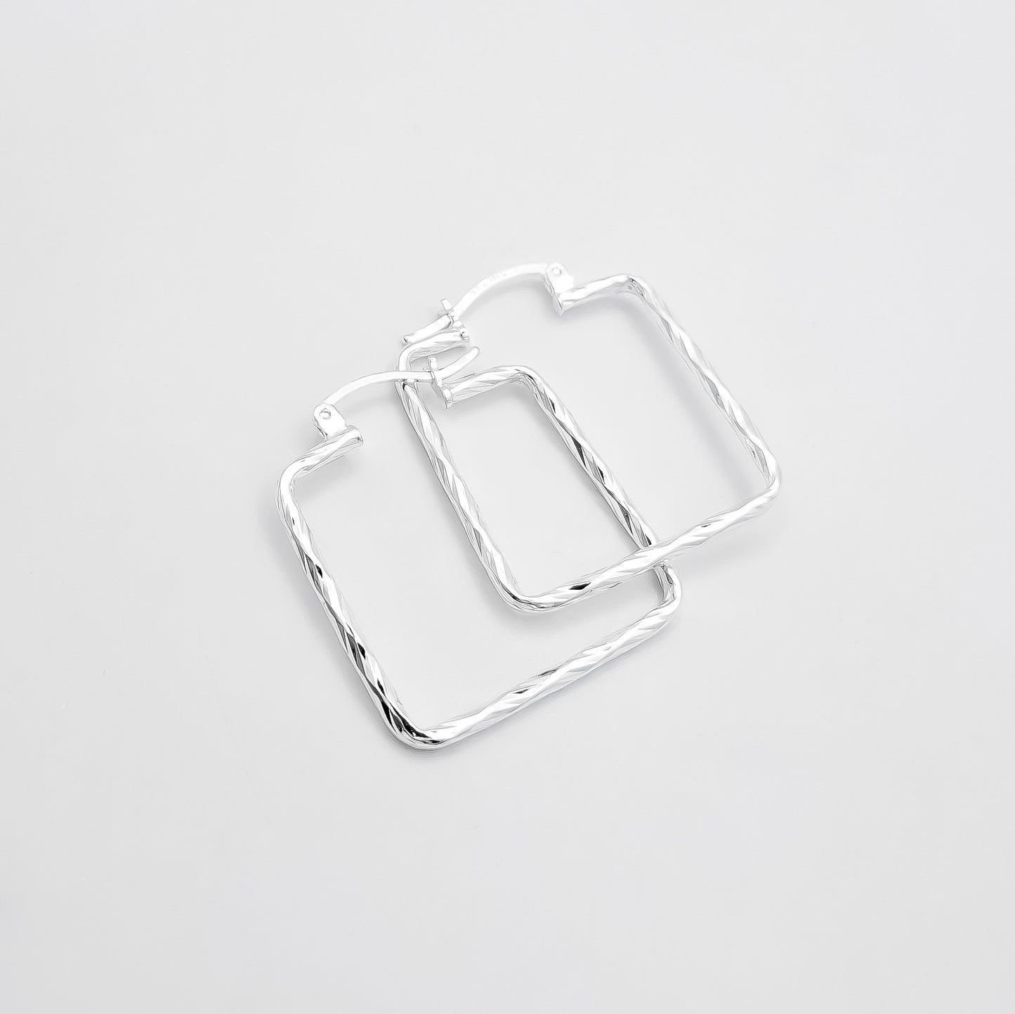 Arracada Torcida Cuadro