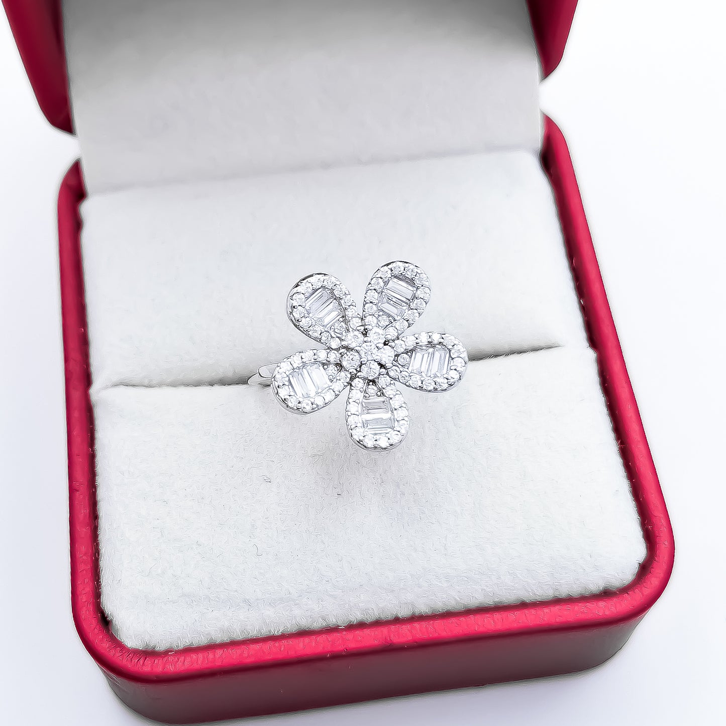 Anillo Flor Zirconia