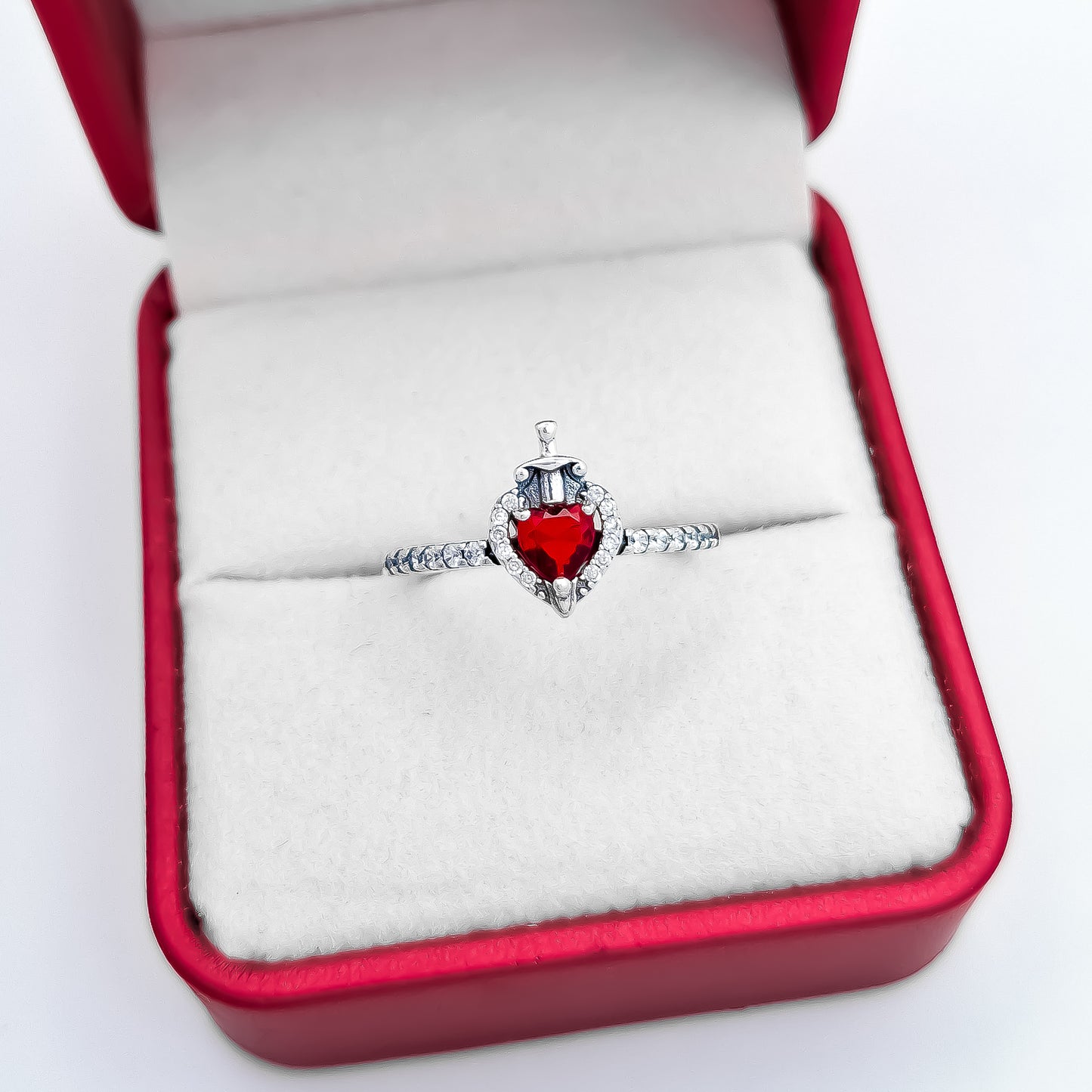 Anillo Cora Espada Rojo