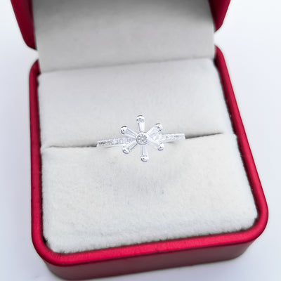 Anillo Flor Zirconia Blanca