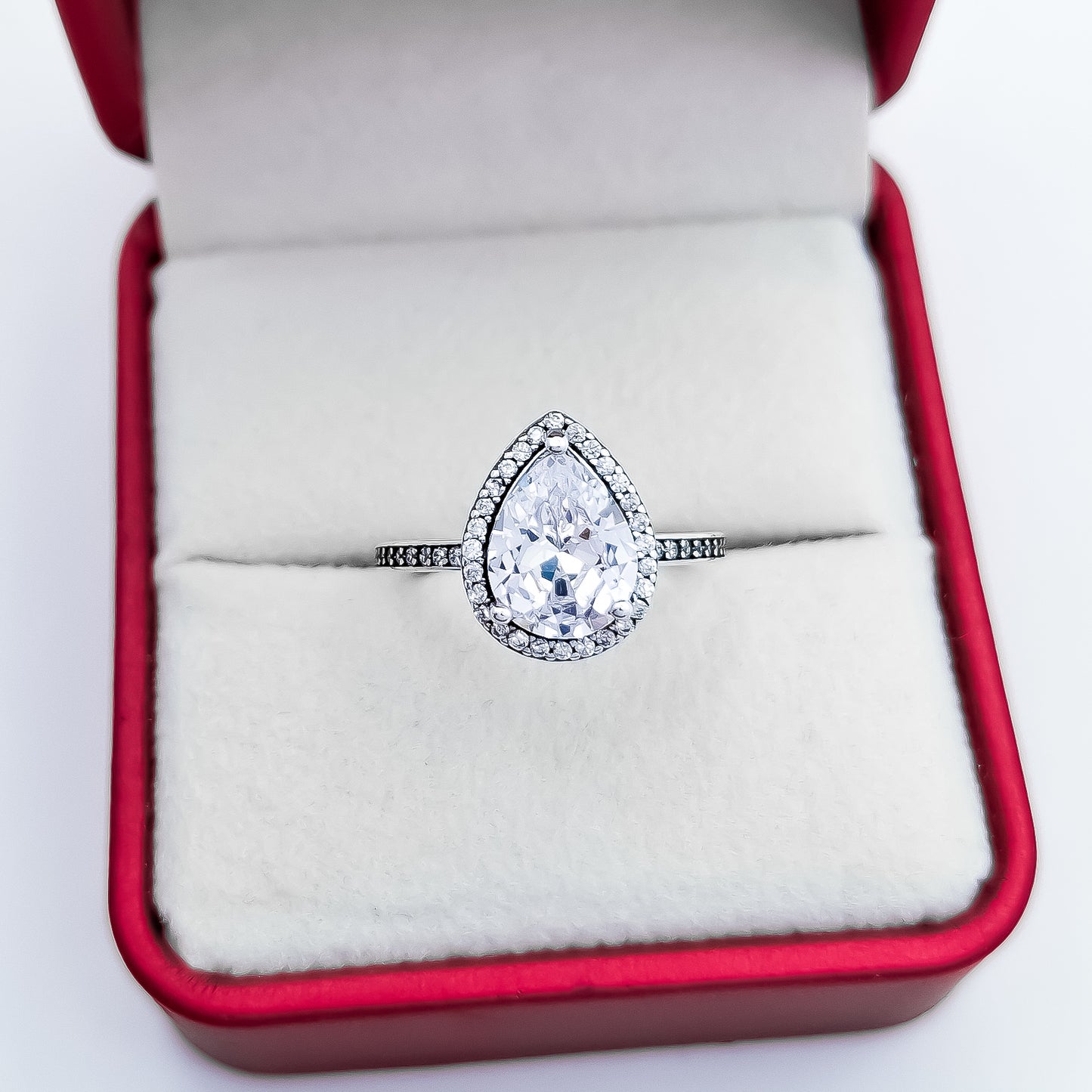 Anillo Zirconia Grande