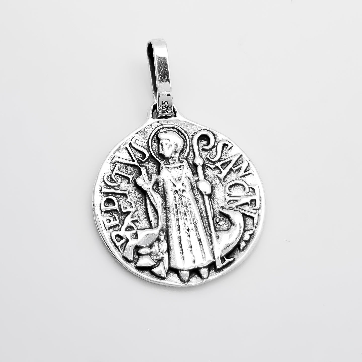 Dije San Benito Pesado