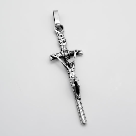 Dije Cristo en Cruz Pavonado