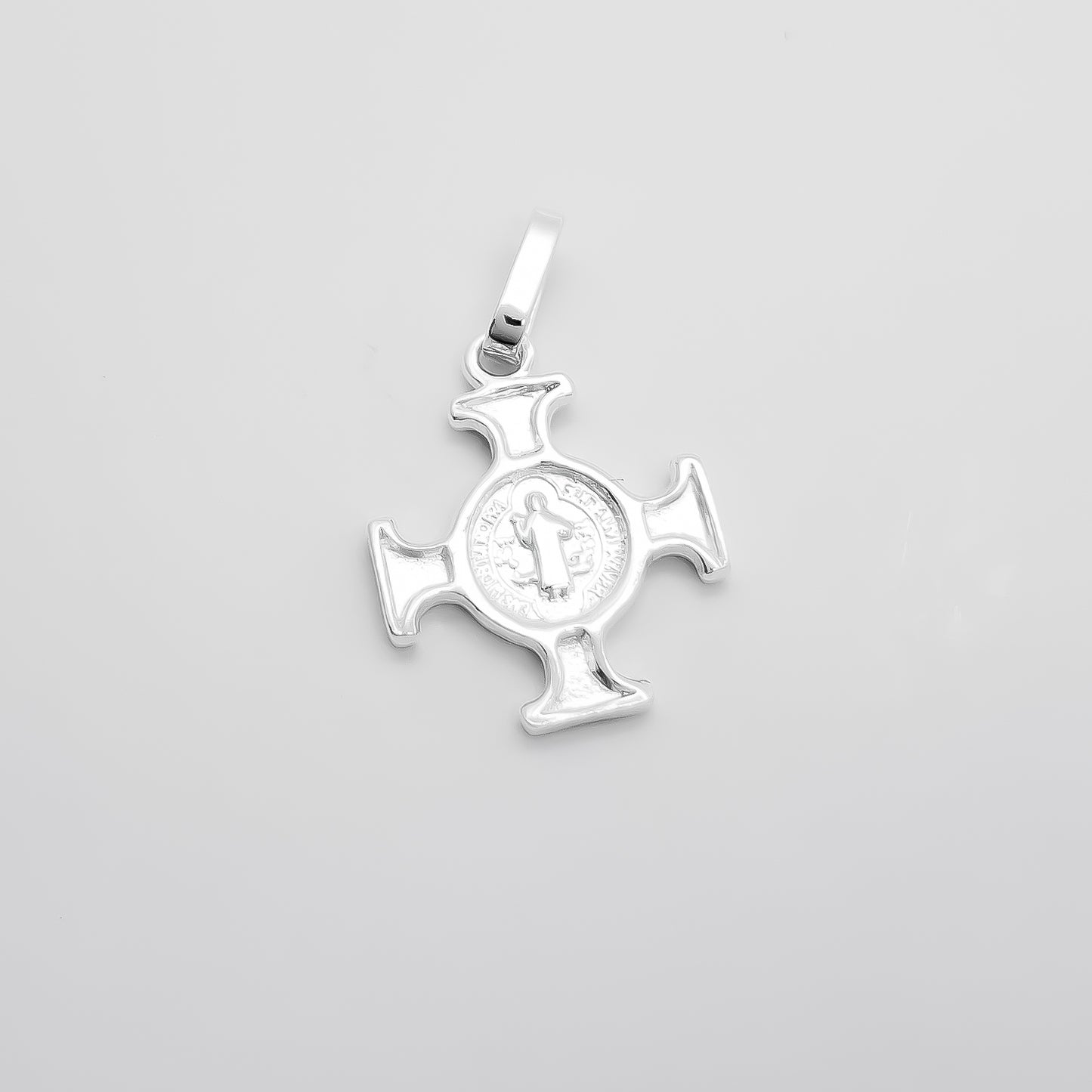 Dije Cruz San Benito Blanco