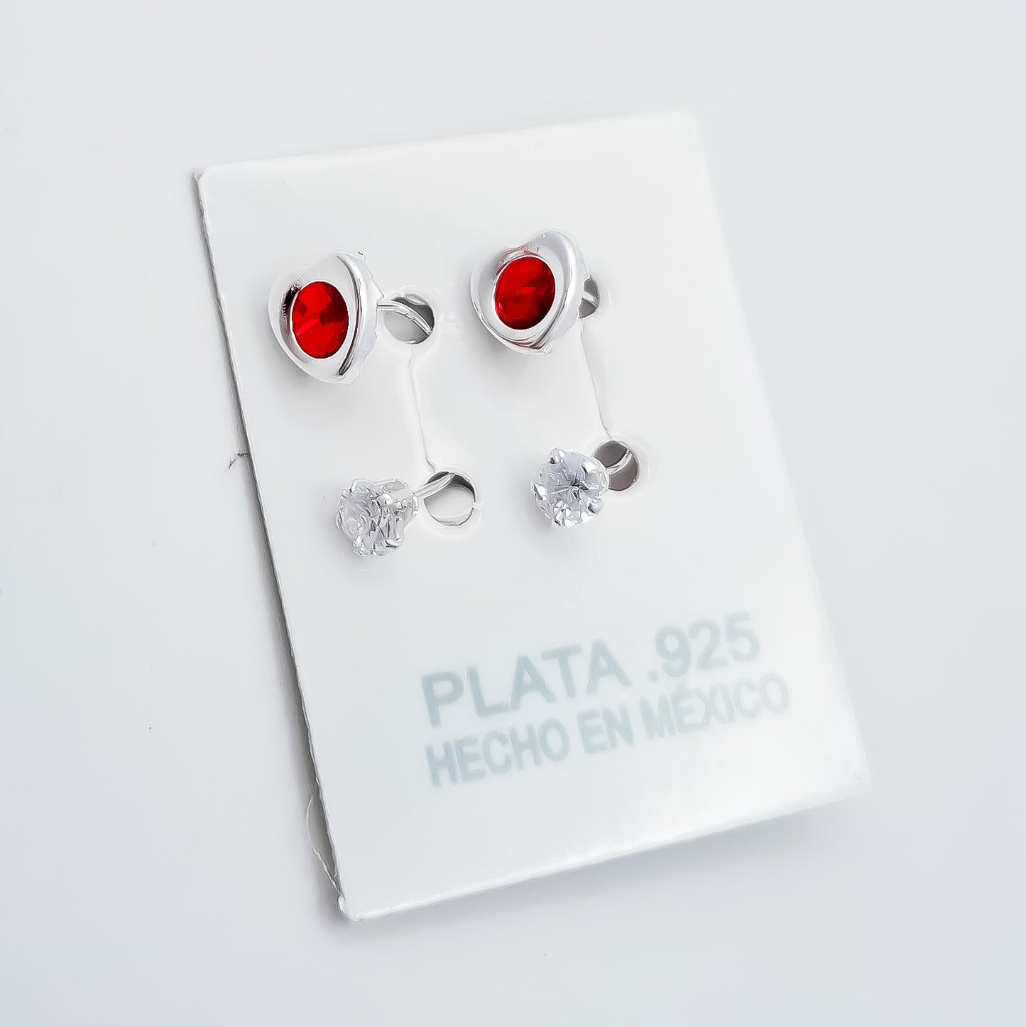 Arete Curvo Corazon Rojo