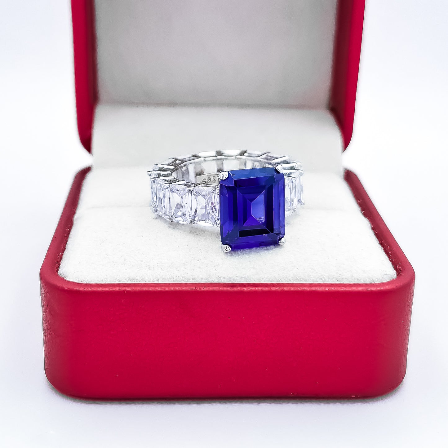 Anillo Morado Grande