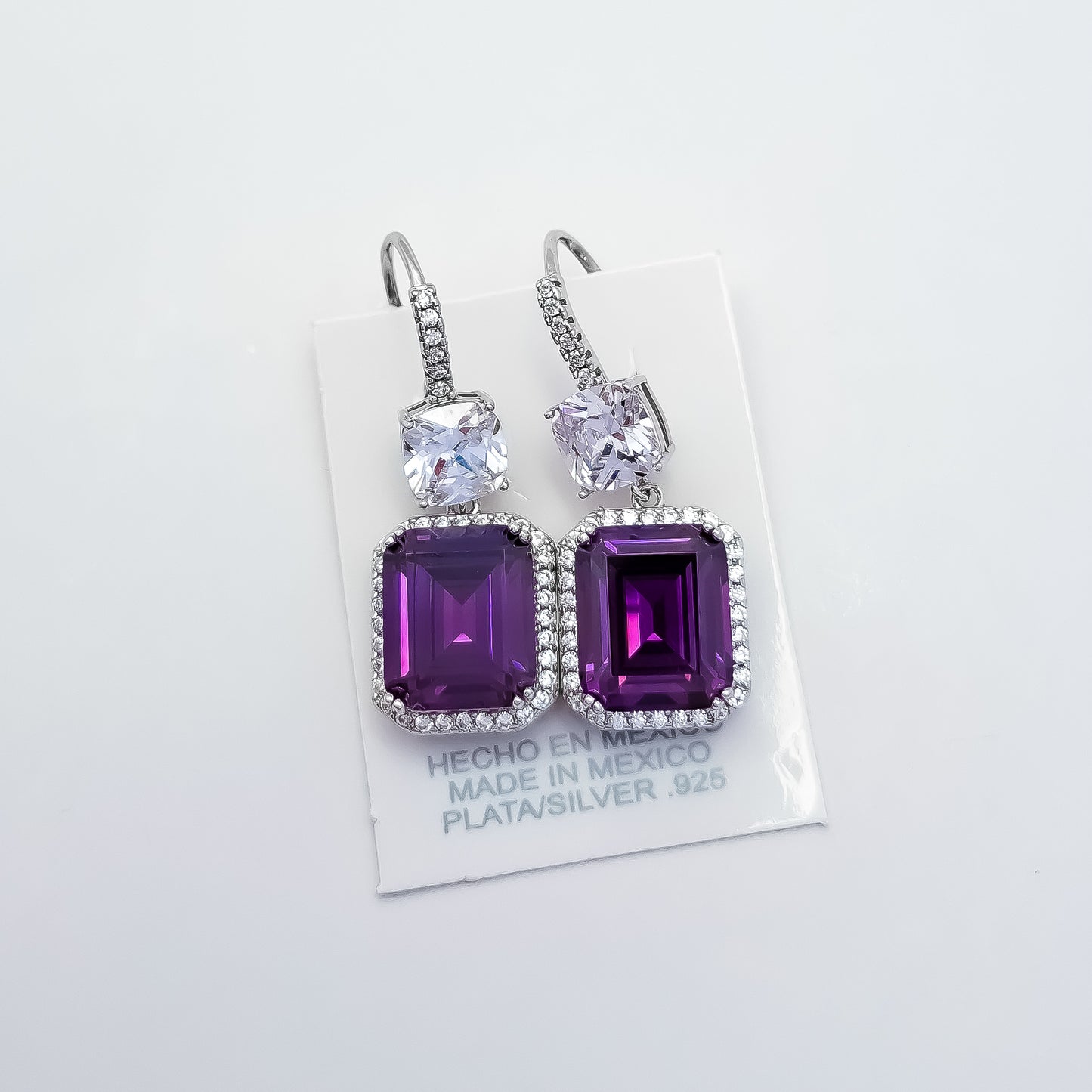 Hugguie Cuadro Morado