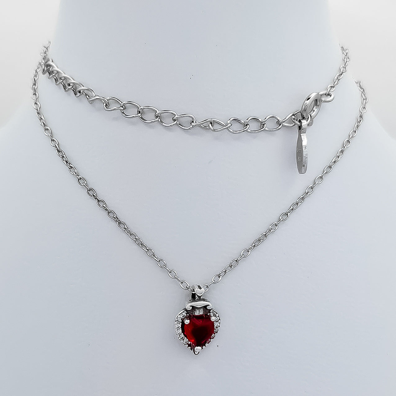 Collar Corazon Espada Rojo