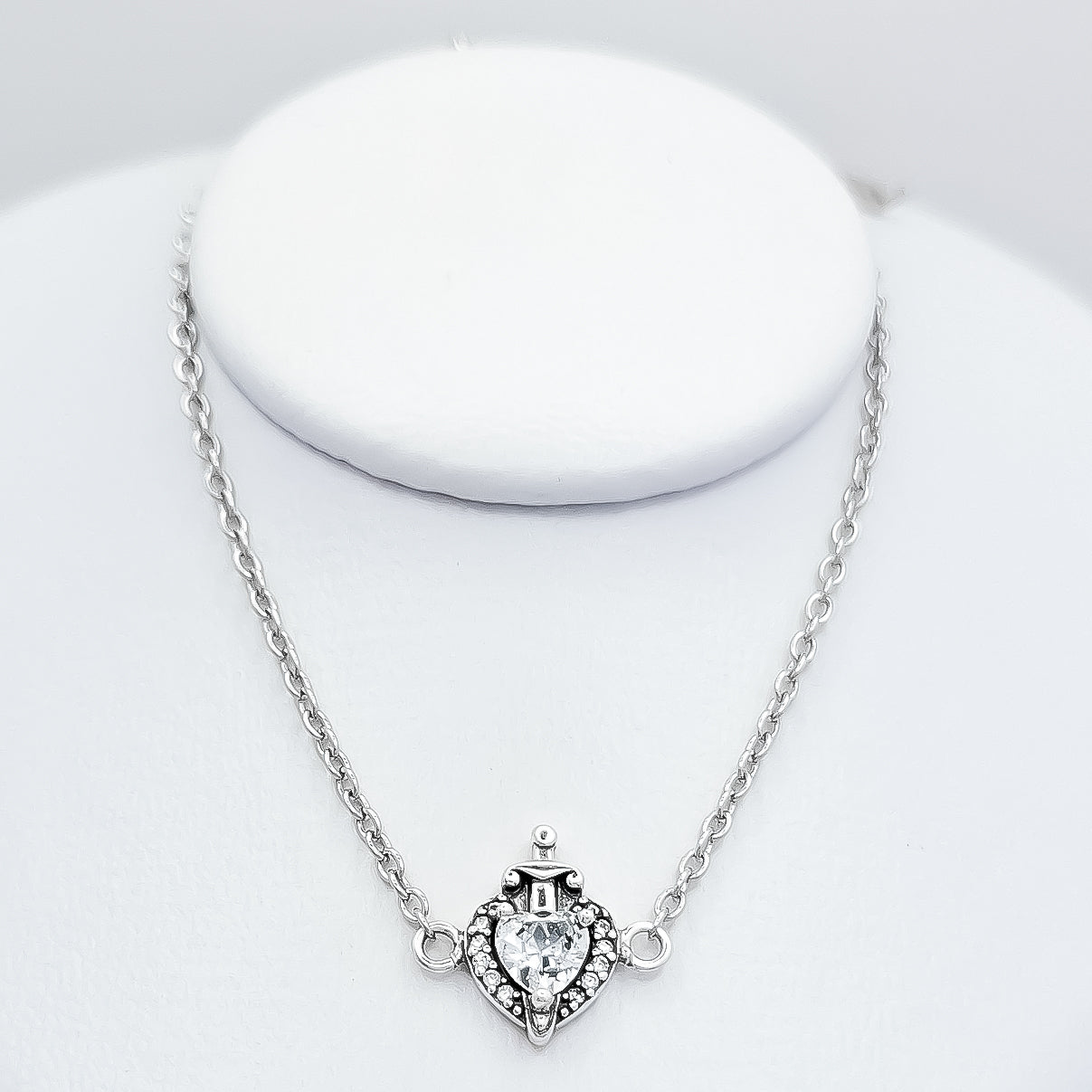 Pulsera Corazon Espada Blanco